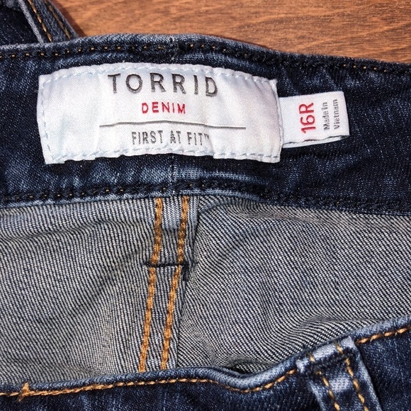 Torrid size 16R bootcut jeans - Picture 4 of 9